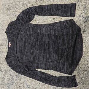 Small long sleeve top